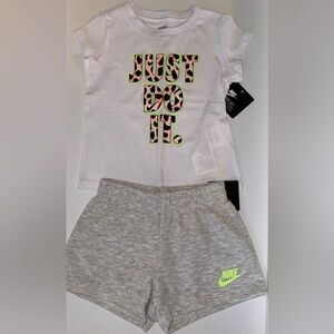 Nike Just Do It Animal Print 2 Piece Set White Tee Gray Shorts Girls 3T NWT
